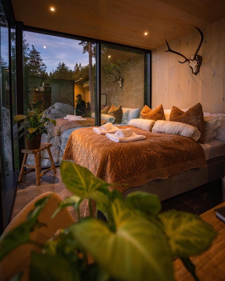 The Wonderinn Mirrored Glass Cabin - Wonderinn Delta Hektner Екстер'єр фото